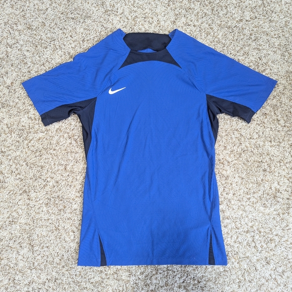 Nike Men's Blue and Black Short Sleeve Tee - Picture 1 of 1